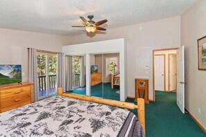 3 bedrooms, WiFi, bed sheets - Forest Hollow by Destination Big Bear : Close to Marinas! Hiking Trails! Shuffleboard! Foosball! (Big Bear Lake)