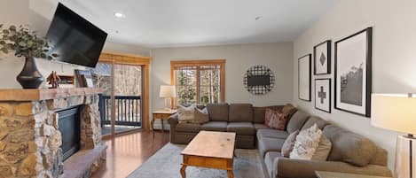 TV, fireplace, DVD player