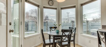 Modern home 3 blocks from beach with private hot tub & cozy fireplace