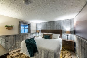 2 عدّة غرف نوم ومكواة/لوح كي وواي فاي مجانًا وملاءات أسرّة