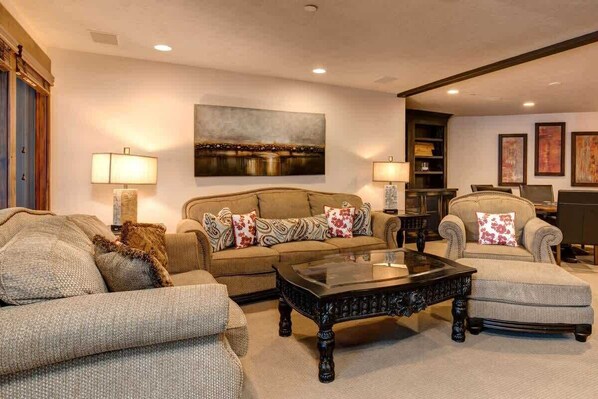 TV, fireplace, offices