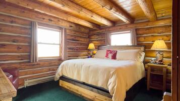 3 Schlafzimmer, Schreibtisch, Bügeleisen/Bügelbrett, Reisekinderbett