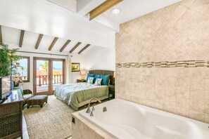 2 bedrooms, iron/ironing board, travel crib, WiFi - H412: Beautiful 2Bd Villa, 1462 SQ FT., Fireplace, Nice Ocean Views, Golf Cart (Avalon)