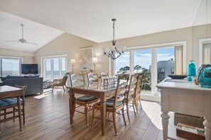 Dining - Shorewood 501- Penthouse 5th Floor Amazing Views! (Hilton Head Island)