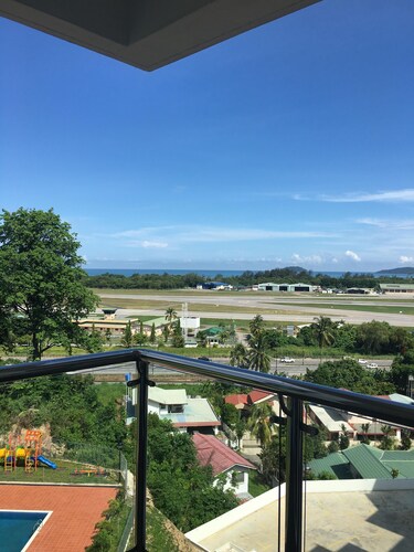 Cozy living Free WIFI 30 Mbps Unifi Airport & City