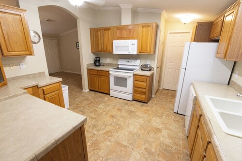 Arroyo City Waterfront - 4 bedrooms - 3 bathrooms -Downriver Location