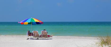 Una playa cerca