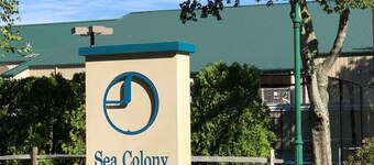 Colonia del mar, a pie de playa, tenis y piscinas: recientemente renovado