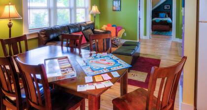 1 Schlafzimmer, Schlafmöglichkeiten für 6 Schritte von Friday Harbor San Juan Island Ferry, Washington