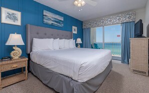 2 bedrooms, iron/ironing board, free WiFi, bed sheets - BEACH FRONT 2 BR! Ocean House in Gulf Shores! (Gulf Shores)