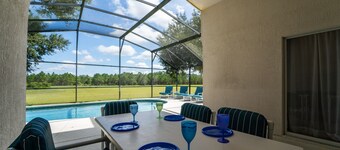 Handicap Accessible Pool Privacy Quiet Neighborhood