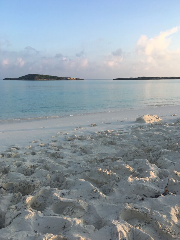 Beach nearby, sun-loungers, beach towels