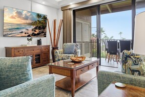 Televisión, reproductor de DVD y futbolito 