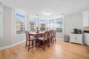 Dining - Beach Block,  Open Floor plan for entertainment, elevator &  ocean views (Brigantine)