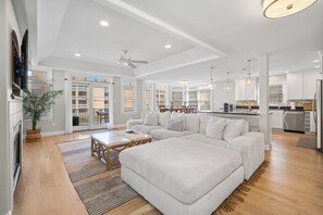 Smart TV, fireplace, DVD player, books - Beach Block, Open Floor plan for entertainment, elevator & ocean views (Brigantine)