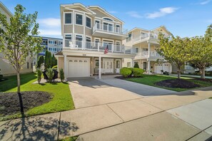 Exterior - Beach Block, Open Floor plan for entertainment, elevator & ocean views (Brigantine)