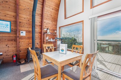 Heron's Perch - Amazing views, hot tub from classic beach house just outside of Pacific City