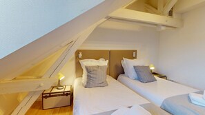 3 bedrooms, iron/ironing board, travel cot, free WiFi