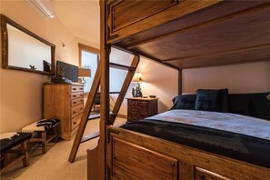Condo, Multiple Beds (2201 Timberline Lodge, Trappeur's Cro)