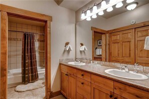 Condo, Multiple Beds (2201 Timberline Lodge, Trappeur's Cro) | Bathroom | Free toiletries, hair dryer - Tl2201 Great Bedding! Home Away From Home a True Mountain Feel! (Steamboat Springs)
