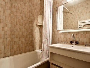 Bathroom - Studio cabin for 5 near slopes, beautiful Southwest view (Chamrousse)