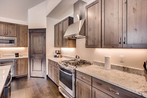 Fridge, microwave, oven, dishwasher