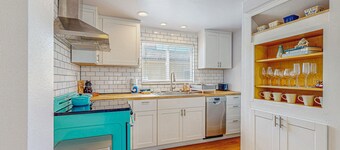 Modern Beach Home with Private Hot Tub & Sweeping Oceanfront Views - Dogs OK