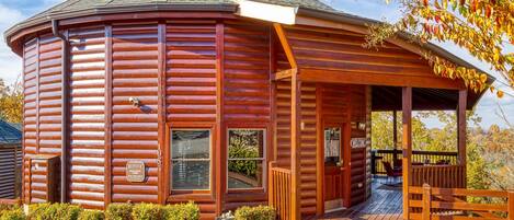 المنشأة من الخارج