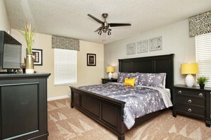 6 slaapkamers, een strijkplank/strijkijzer, wifi, beddengoed