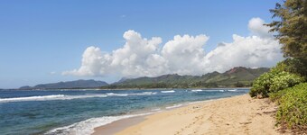 Islander on the Beach 352 OCEANFRONT *PENTHOUSE* AC