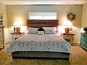 2 عدّة غرف نوم ومكواة/لوح كي وواي فاي مجانًا وملاءات أسرّة