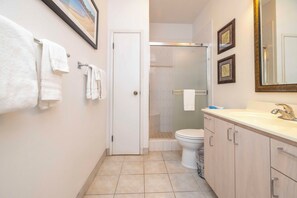 Shower, hair dryer, towels - Ocean View -KUL209 - West Maui Condo in Quiet Ocean Front Resort—1BR/1B (Lahaina)