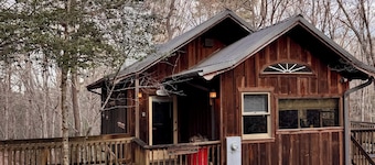 Peace-in-the-Forest Retreat - Singles, Couples, Artists, Forest Lovers
