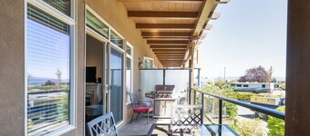 Barona Beach Lakefront Condo