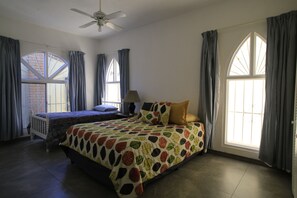 5 bedrooms, iron/ironing board, free WiFi, bed sheets