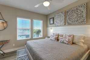 4 habitaciones, tabla de planchar con plancha y wifi gratis 