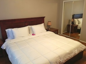 Room - A charming 1+1 located on the hillside of Ventura w/ Ocean View (Ventura)