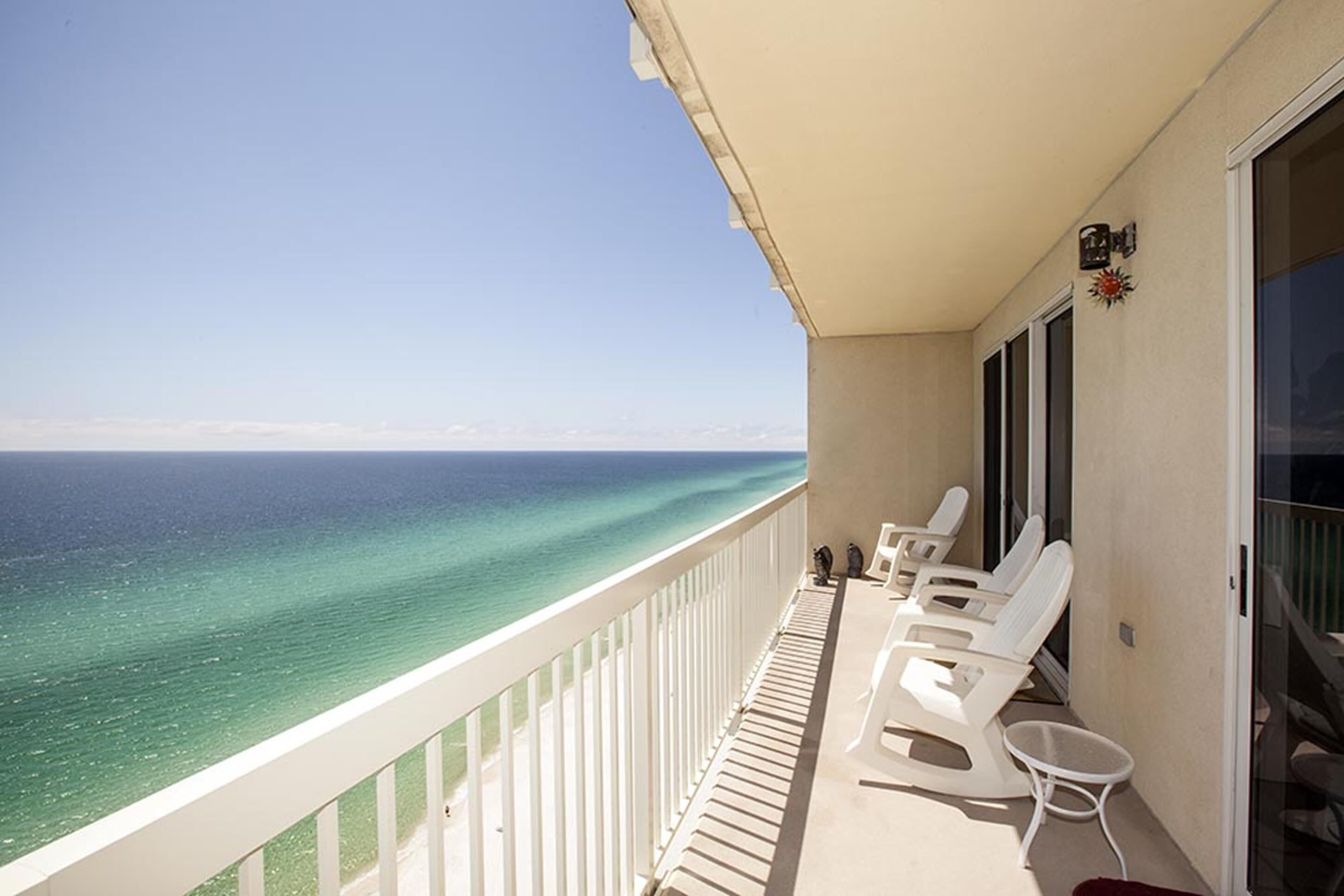 Celadon Resort 2105, Beachfront - Hands down Best Place to Stay - Pool-Heated
