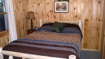 2 bedrooms, desk, free WiFi, bed sheets