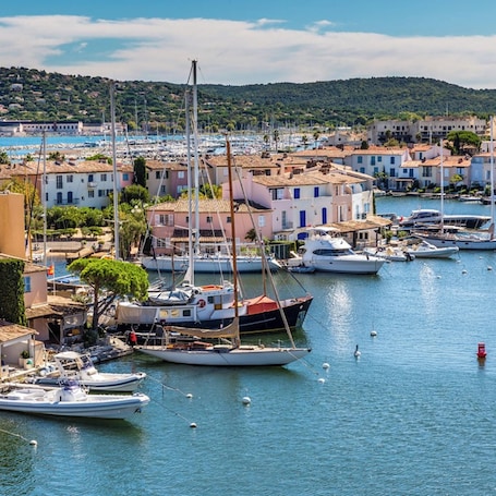 Marina. Homerez - House in La Londe-les-Maures