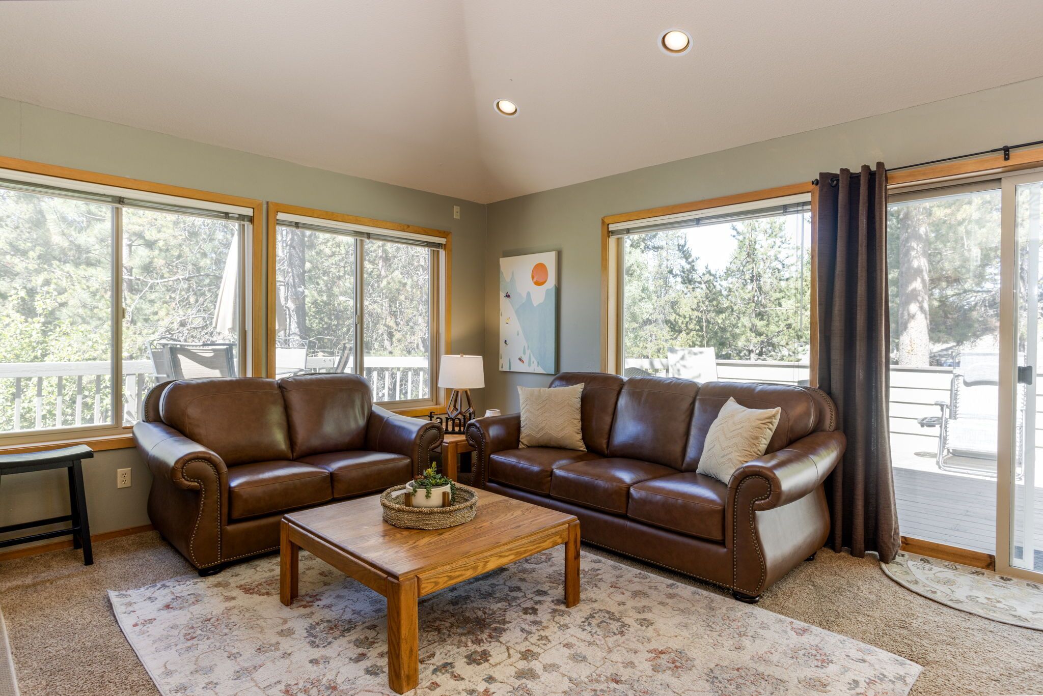 Amazing Sunriver, 3 Suites, AC, Hot Tub, Games Galore - MTRO02