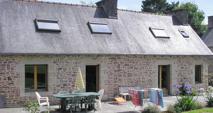 Homerez - Comfortable house in Plehedel with a fireplace