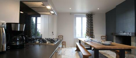 Frigorífico, microondas y lavavajillas