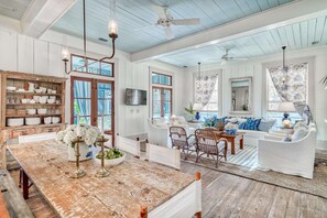 Smart TV, DVD player, stereo - Southern Living Cover Star! Amazing Front Porch, 1 Min to Beach Club, w/Bikes (Santa Rosa Beach)