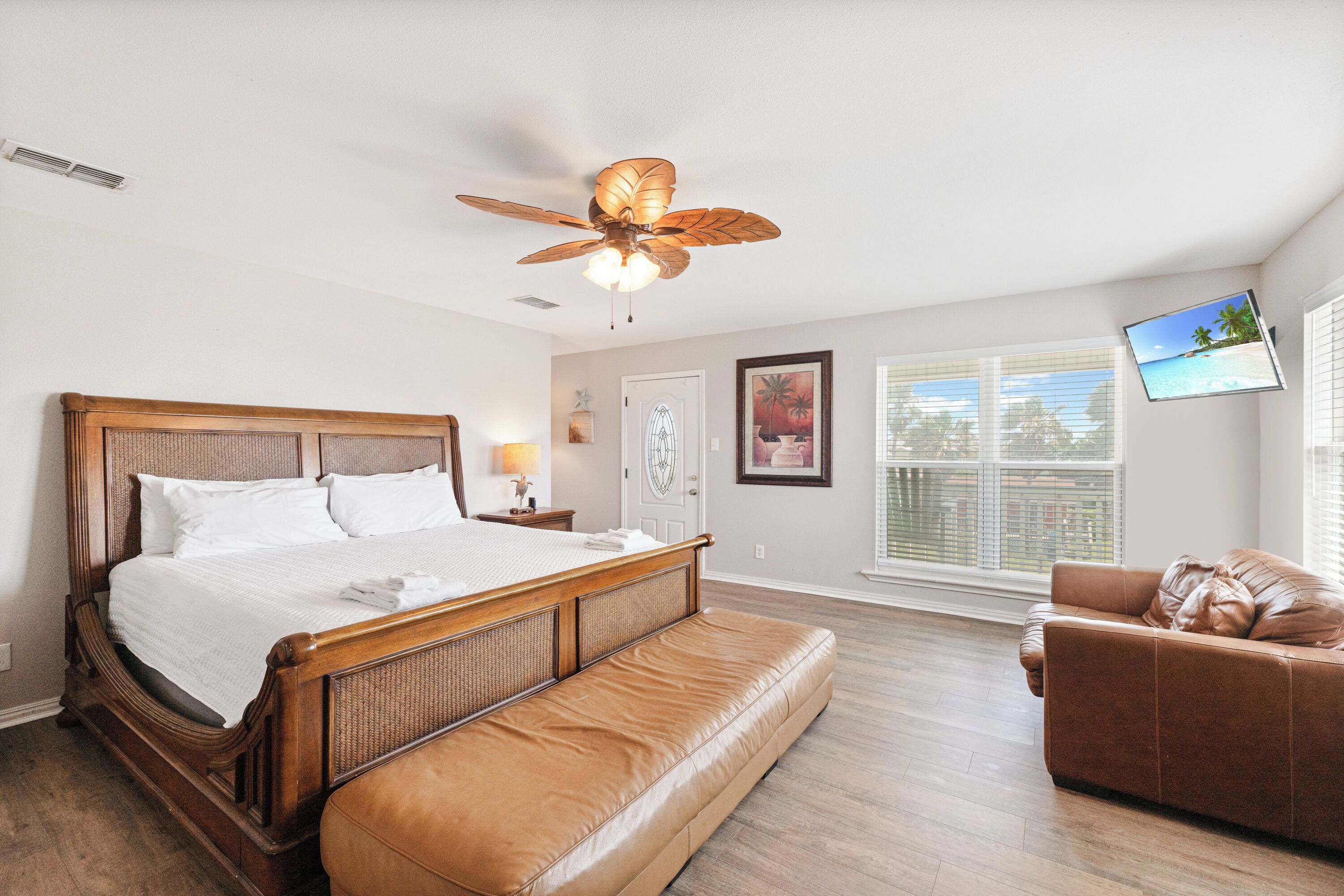 6 chambres, fer et planche à repasser, Wi-Fi gratuit, draps fournis