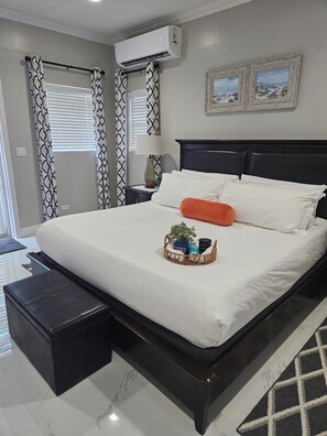 3 bedrooms, desk, iron/ironing board, free WiFi