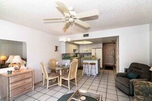 Unclassified image, 4 of 20, button