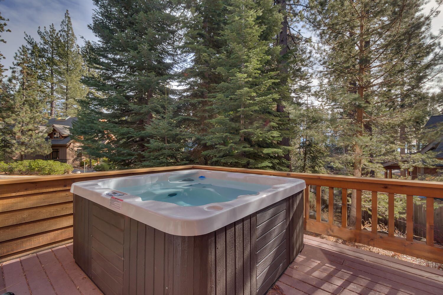 Vista Pines By Tahoe Getaways on the North Shore Private Hot Tub, Walk to Lake