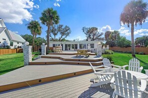 Outdoor dining - Bay Shore - Pool, Bay Access, Boat Rental (Panama City Beach)