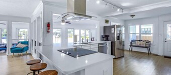 Bay Shore - Pool, Bay Access, Boat Rental